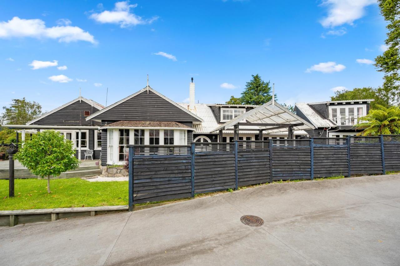 Springfield Rise Lodge - Rotorua Holiday Home Eksteriør billede